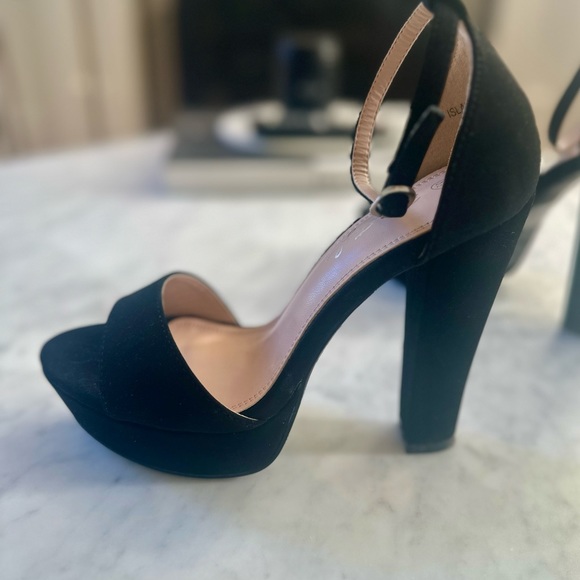 HerStyle black platform sandals. Size 8.5 - Picture 6 of 6